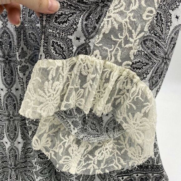 Umgee Boho Tunic Lace trim top Women’s size S - Picture 3 of 6